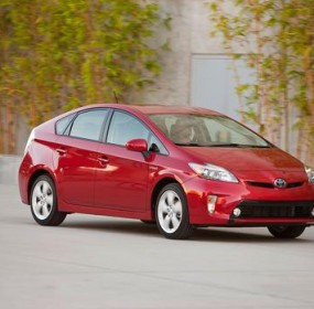 Toyota_Prius_2012