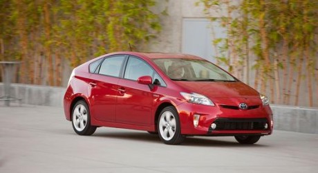 Toyota_Prius_2012