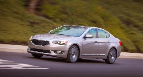 2014_Kia_Cadenza